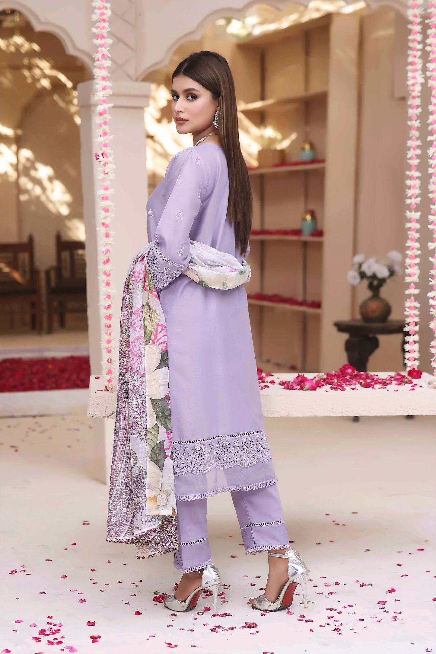3 Piece Stitched Embroidered Chickenkari Lawn-ZAINAB FAZLANI
