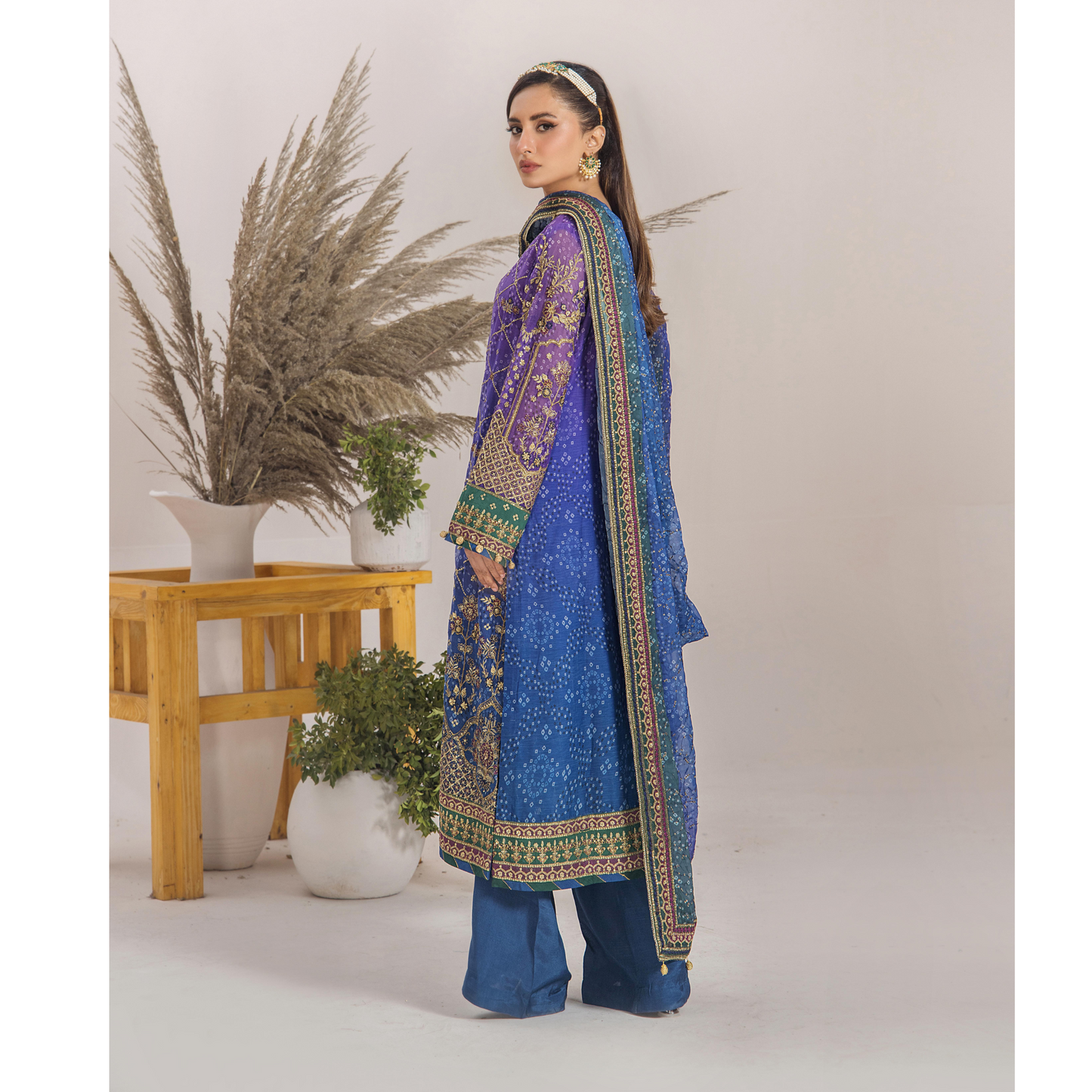 UTT-13 "INOVA" Luxury Chiffon Collection by Traditional Thread