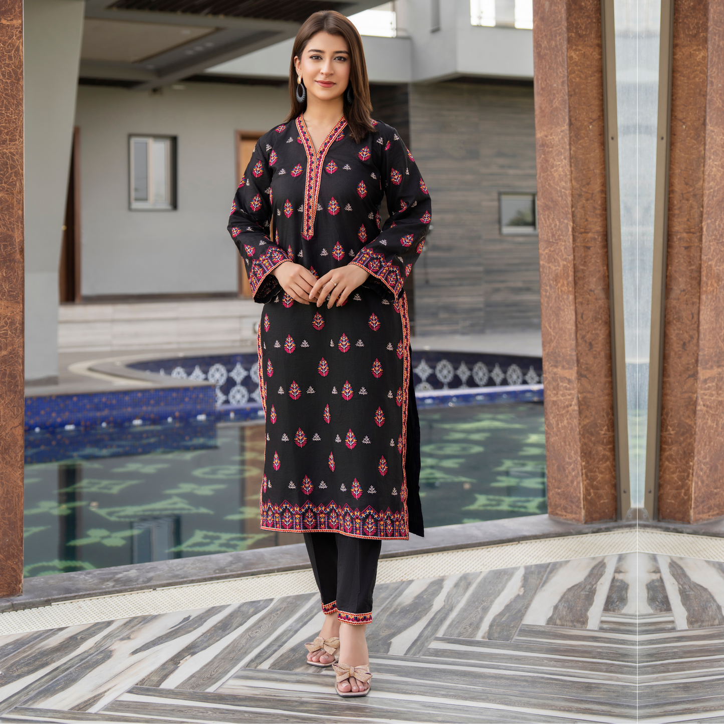 UA-89 2 Pc Embroidered Lawn Co-Ords Set | Ready to Wear | Umnaa