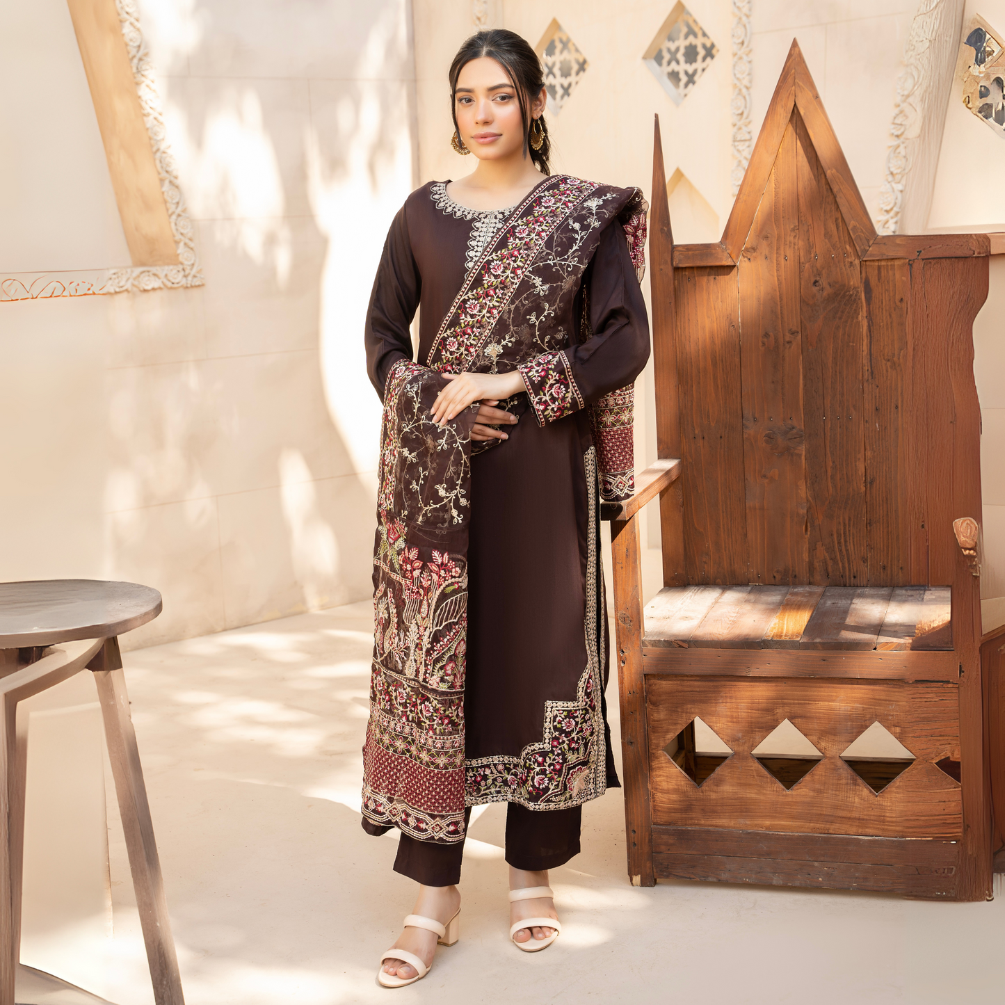 UA-60 Embroidered Viscose Linen 3 Pc Pakistani Dress | UMNAA