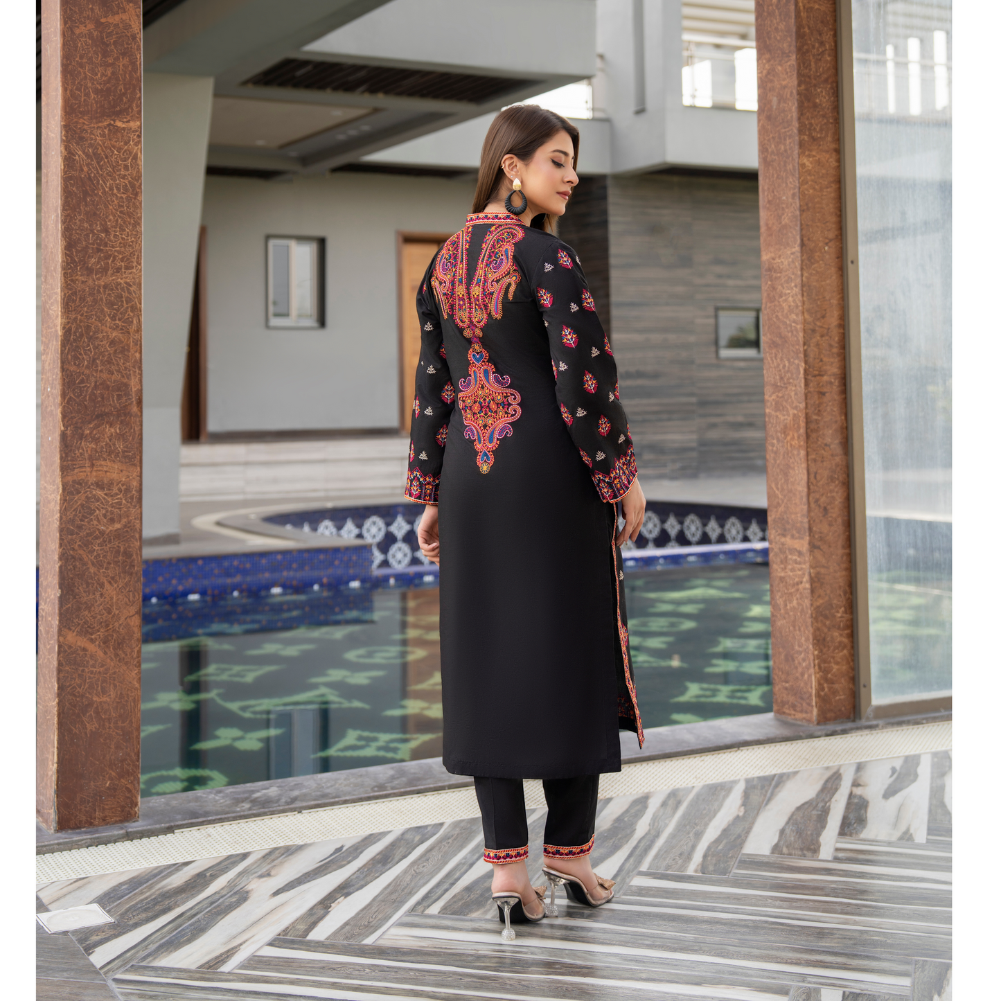 UA-89 2 Pc Embroidered Lawn Co-Ords Set | Ready to Wear | Umnaa