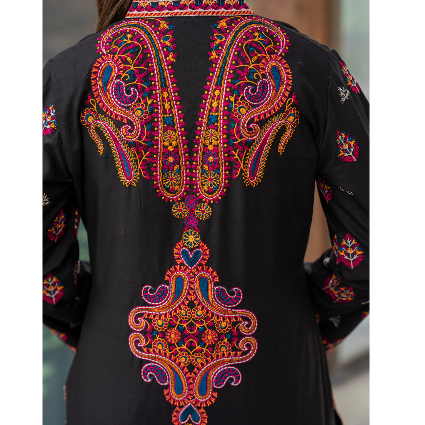 UA-89 2 Pc Embroidered Lawn Co-Ords Set | Ready to Wear | Umnaa