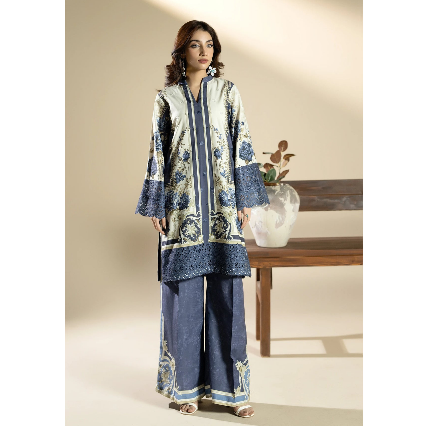 UTT-16 "AMALTAS" winter Slub Embroidered Printed Co-Ords set | Ready to Wear Pakistani | Traditional Thread