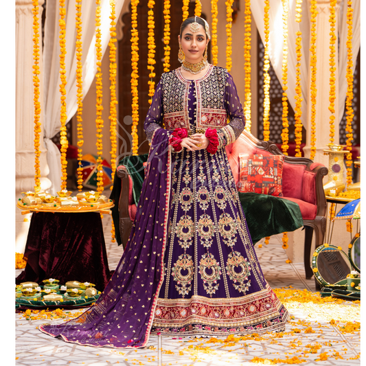 Luxury Embroidered chiffon long Maxi with velvet jacket | Wedding Collection | karma Collection | UMKC01401