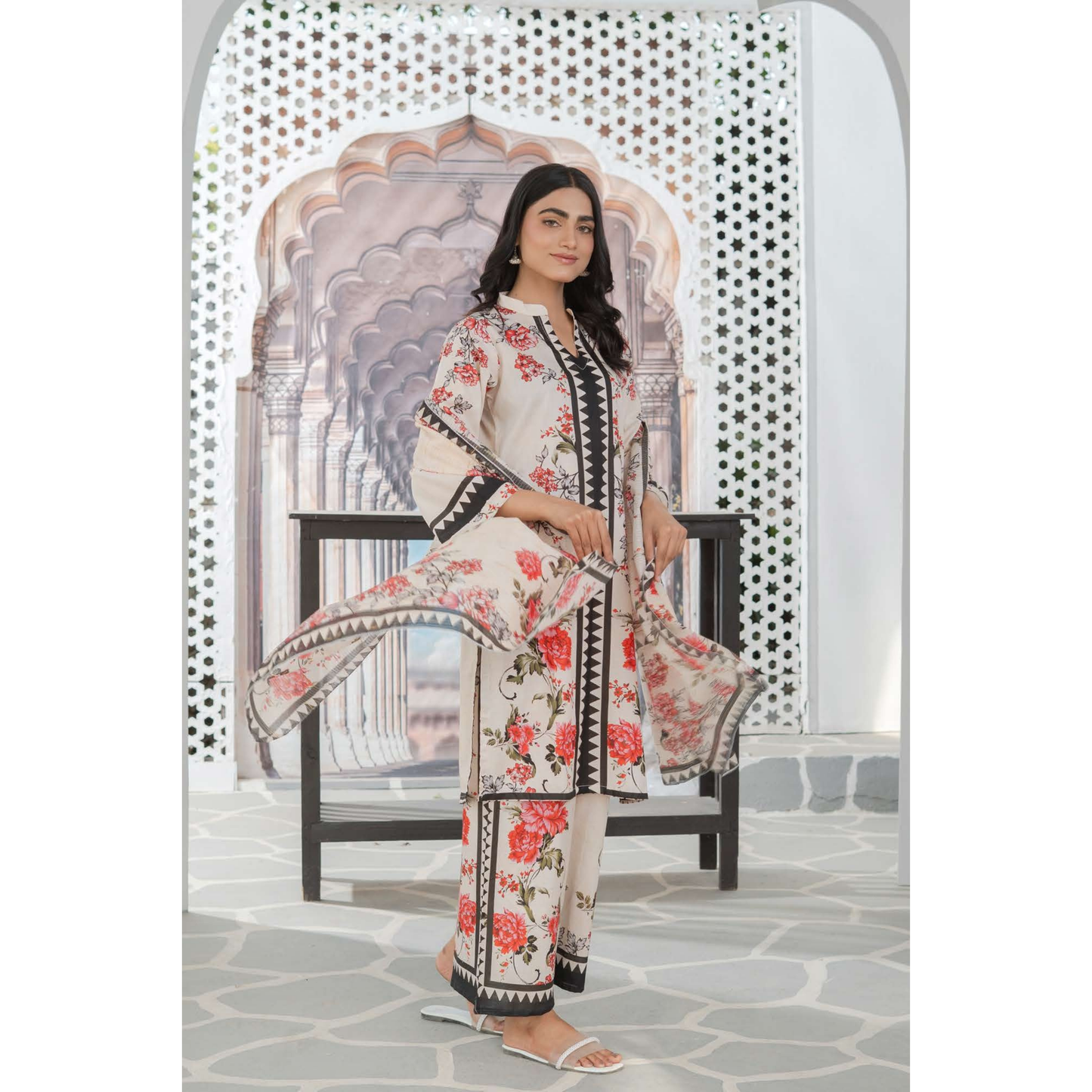 UMRZ-46 3 Pc Pakistani Printed Summer Lawn Collection by Rangz