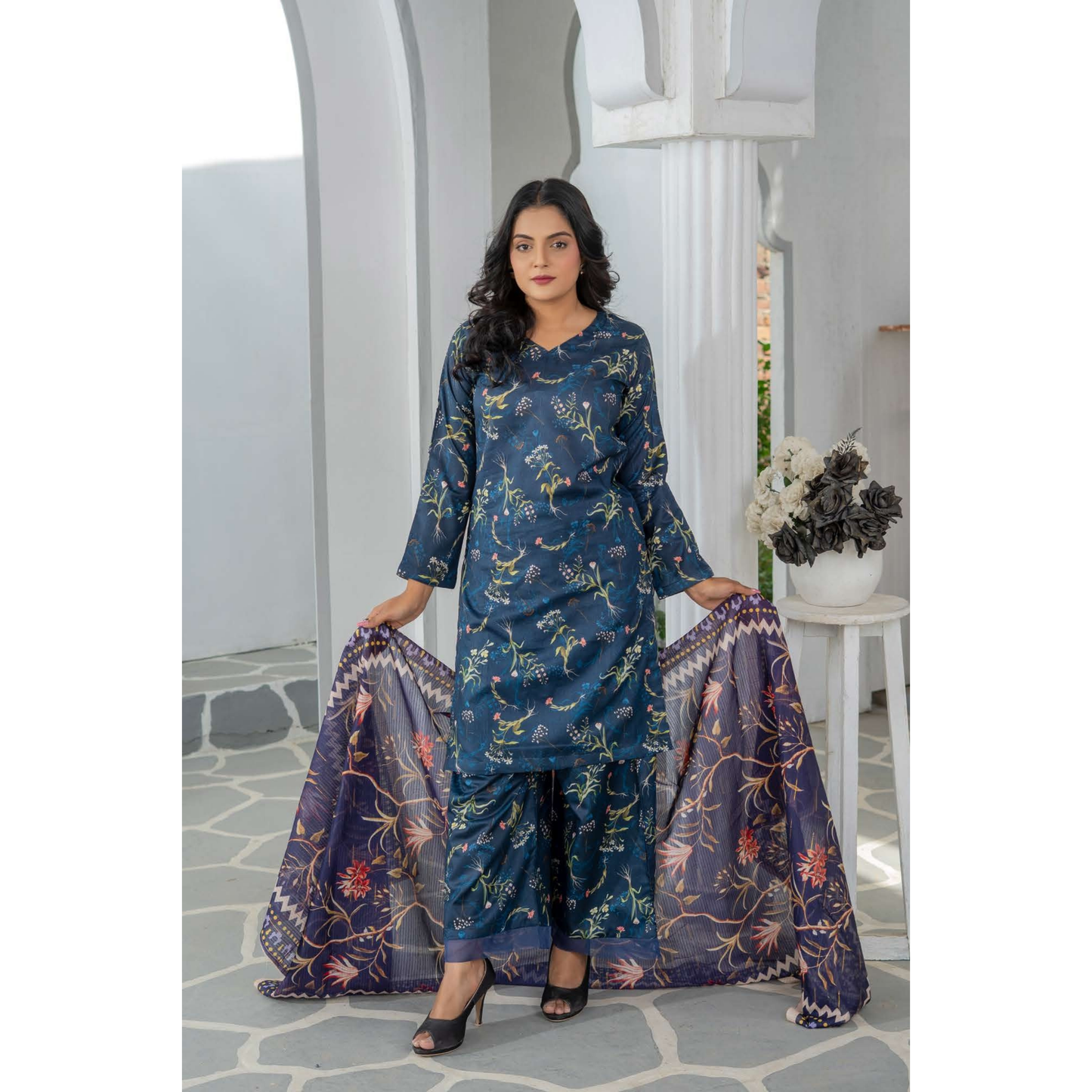 UMRZ-47 3 Pc Pakistani Printed Summer Lawn Collection by Rangz