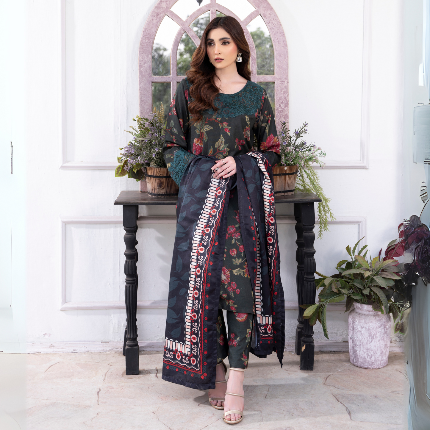 3 Pc Embroidered Printed Dress with Dhanak Wool Shawl | Winter Collection | Raniya.h | UMRAH0503