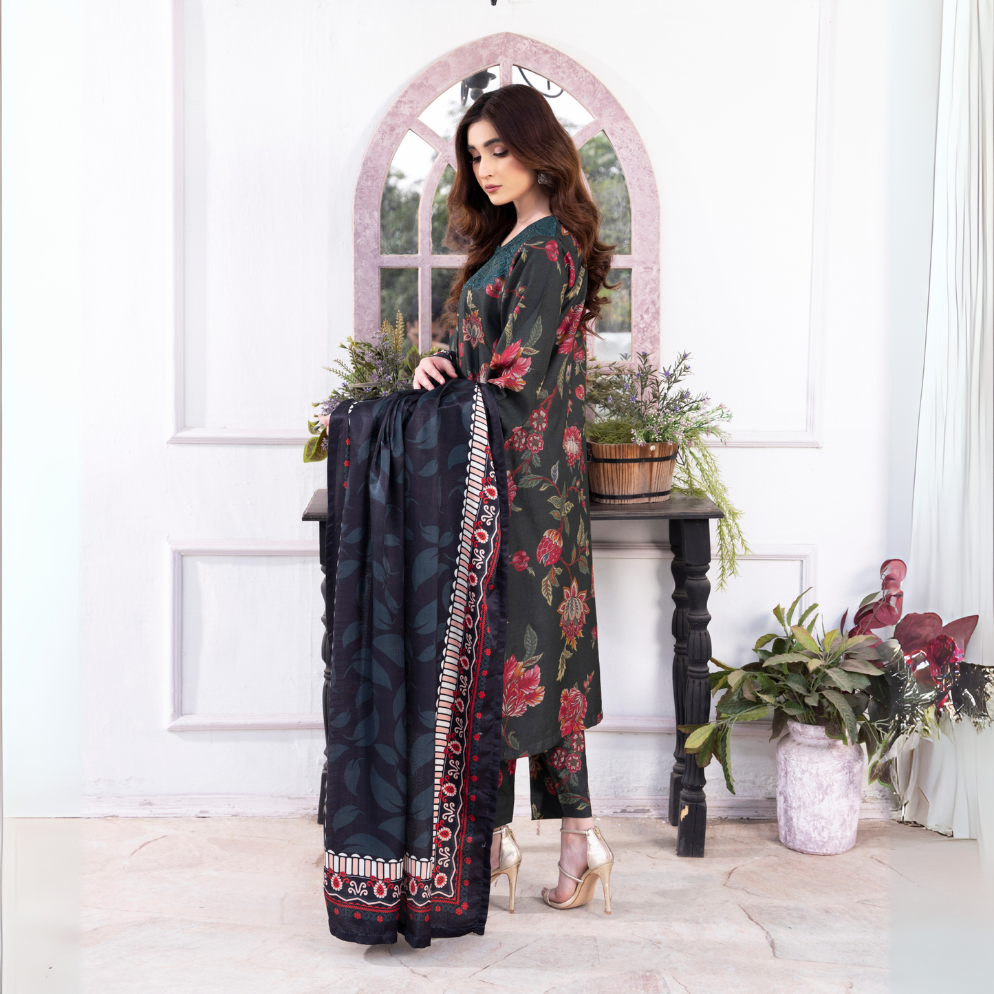 3 Pc Embroidered Printed Dress with Dhanak Wool Shawl | Winter Collection | Raniya.h | UMRAH0503