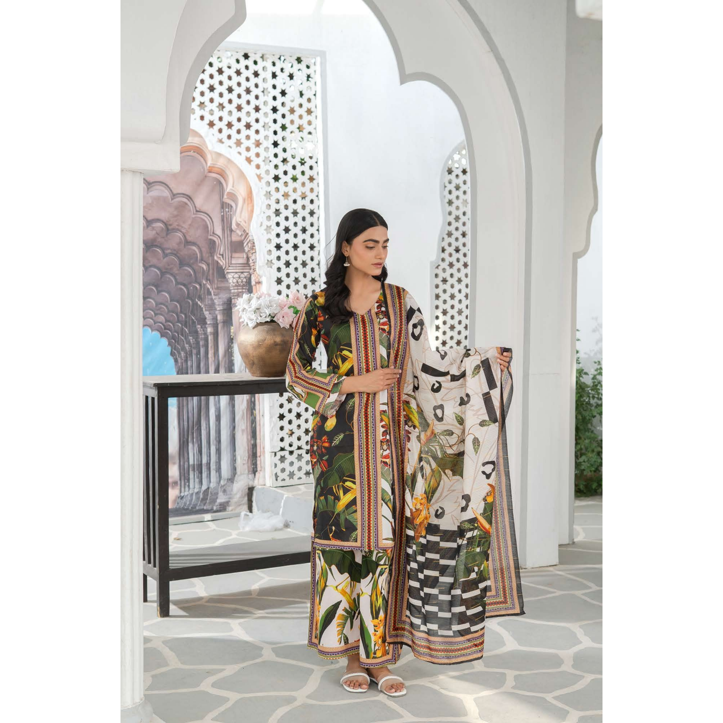 UMRZ-46 3 Pc Pakistani Printed Summer Lawn Collection by Rangz