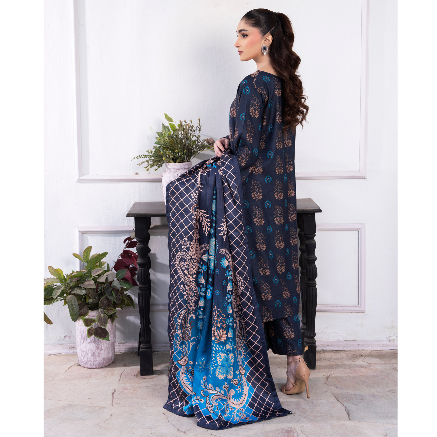 3 Pc Embroidered Printed Dress with Dhanak Wool Shawl | Winter Collection | Raniya.h | UMRAH0503