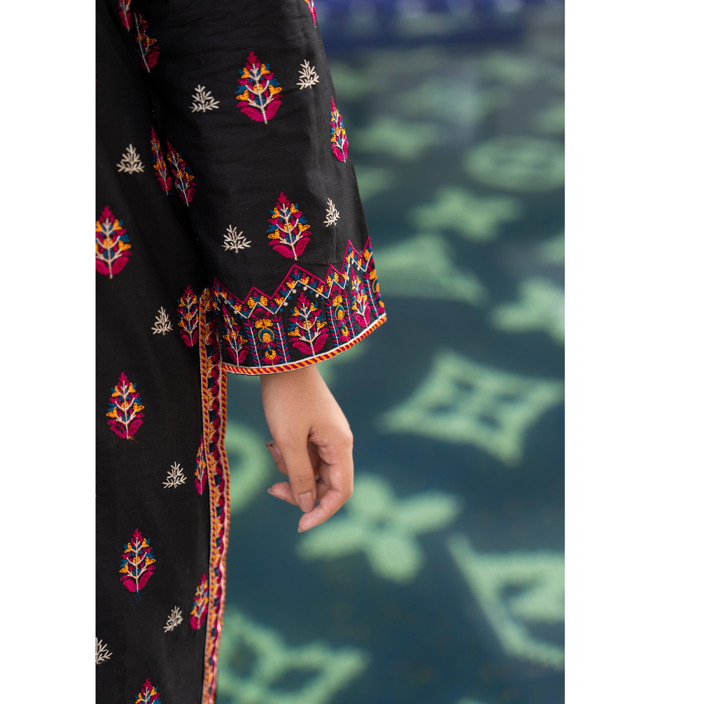 UA-89 2 Pc Embroidered Lawn Co-Ords Set | Ready to Wear | Umnaa