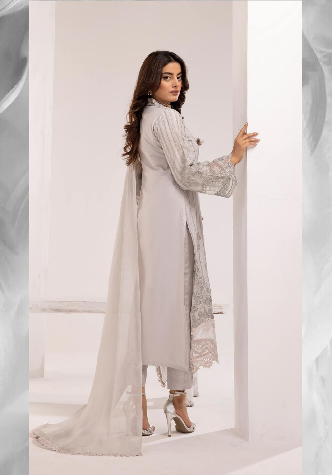 Pale Silver Embroidered Chikenkari Lawn 3 Pc Dress |SIMRANS