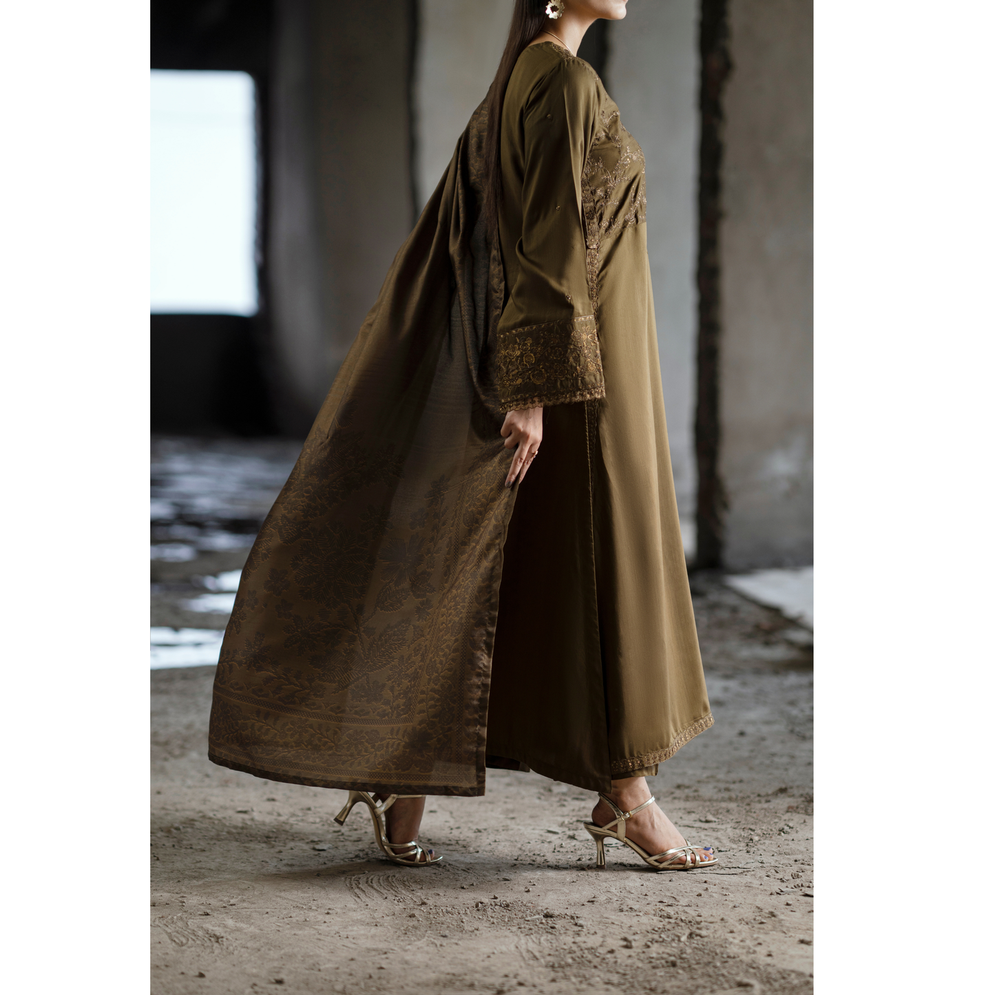 UCA-28 "Sham" Embroidered Silk Viscose Ready to Wear Collection by Casuallite
