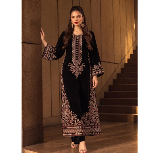 UA-320 Embroidered Velvet Kaftan Co-Ords 2 Pc | Umnaa