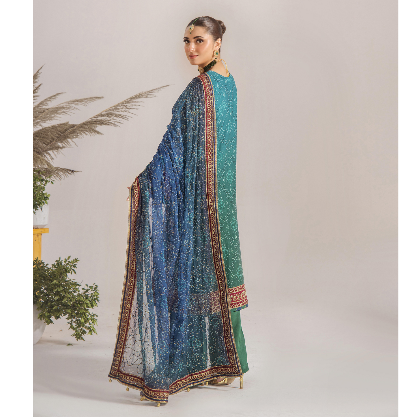 UTT-13 "INOVA" Luxury Chiffon Collection by Traditional Thread