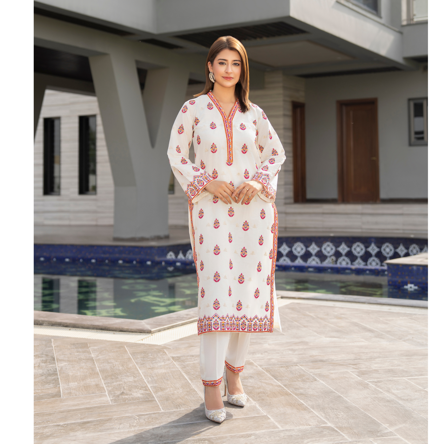 UA-89 2 Pc Embroidered Lawn Co-Ords Set | Ready to Wear | Umnaa