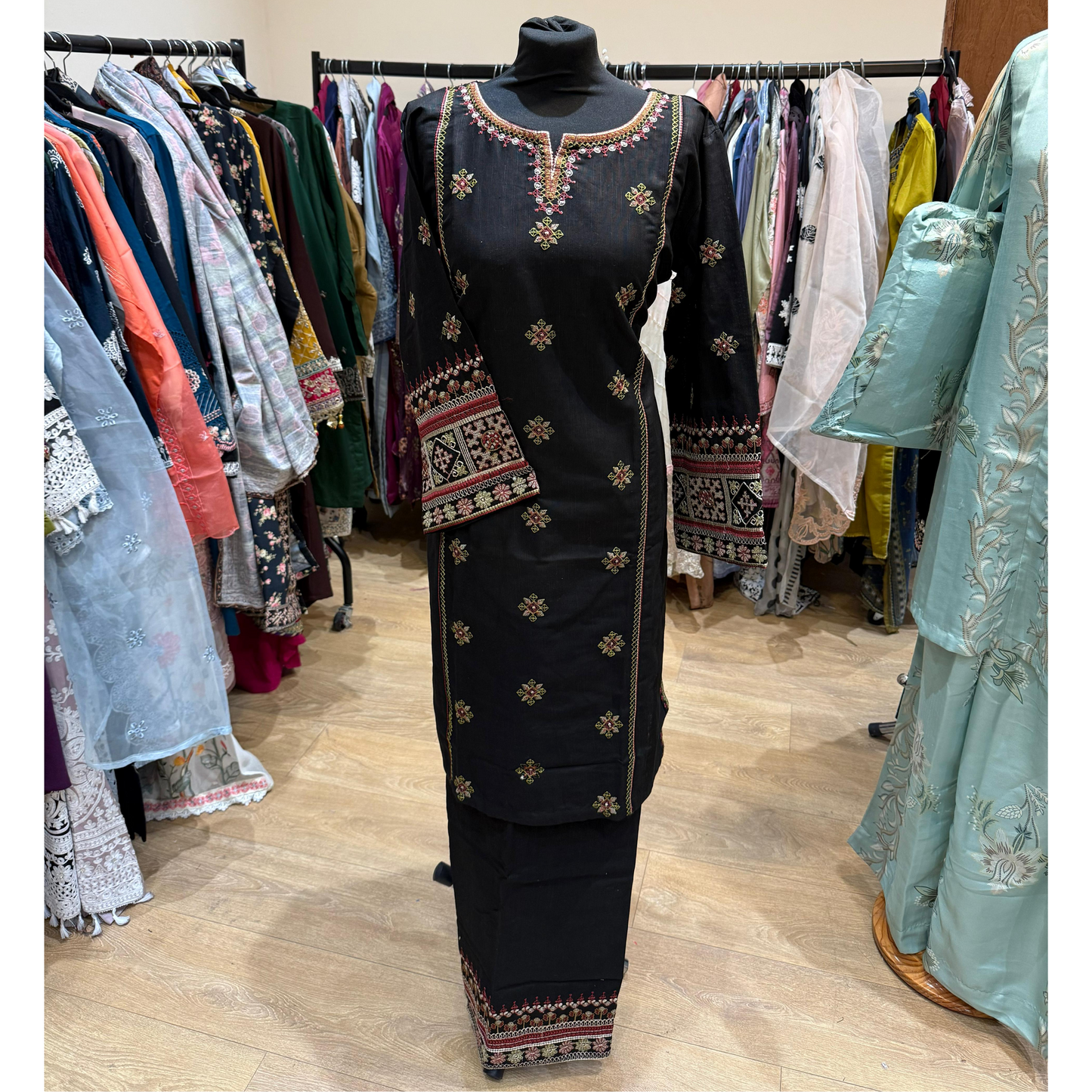 2 Pc Embroidered Khaddar Co-Ord Set | Ready to wear| Hayats