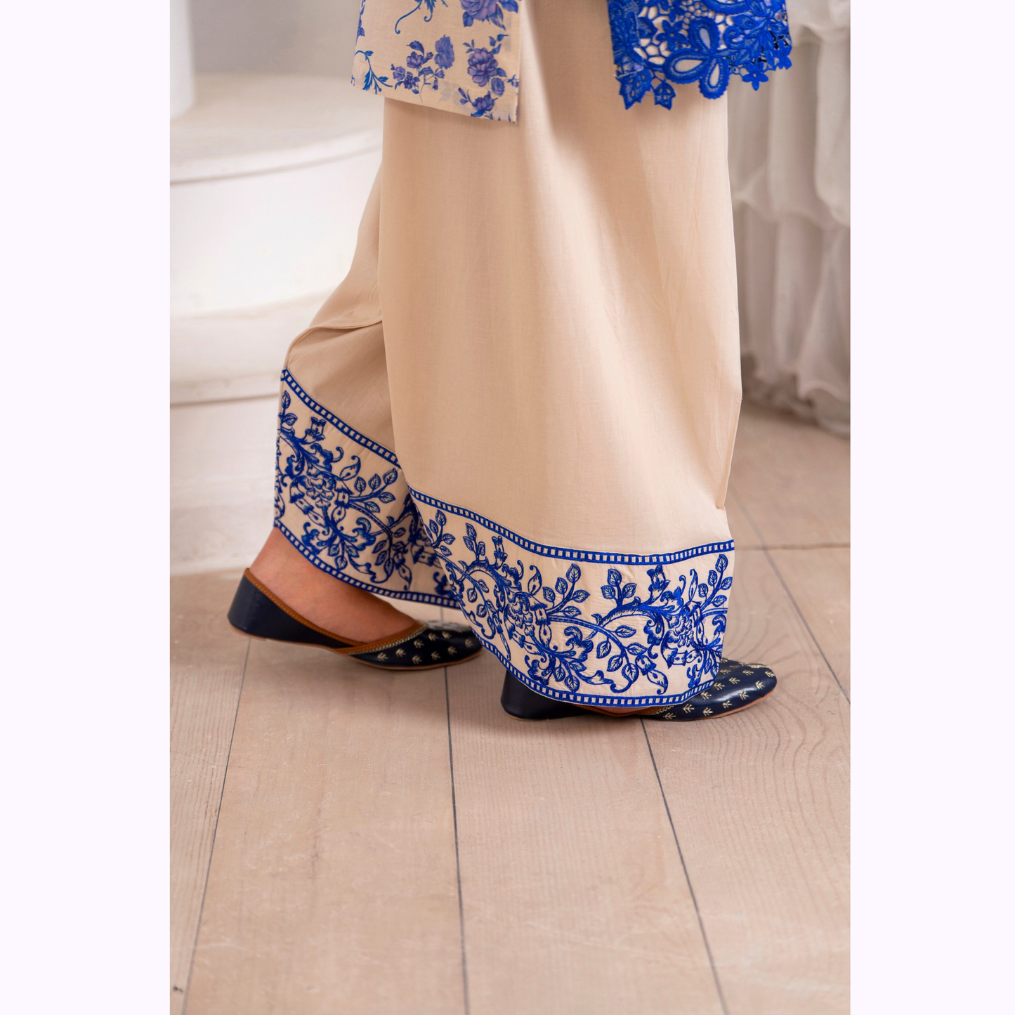 3 Pc Printed Floral Embroidered Trendy farshi Shalwar Collection karma collection