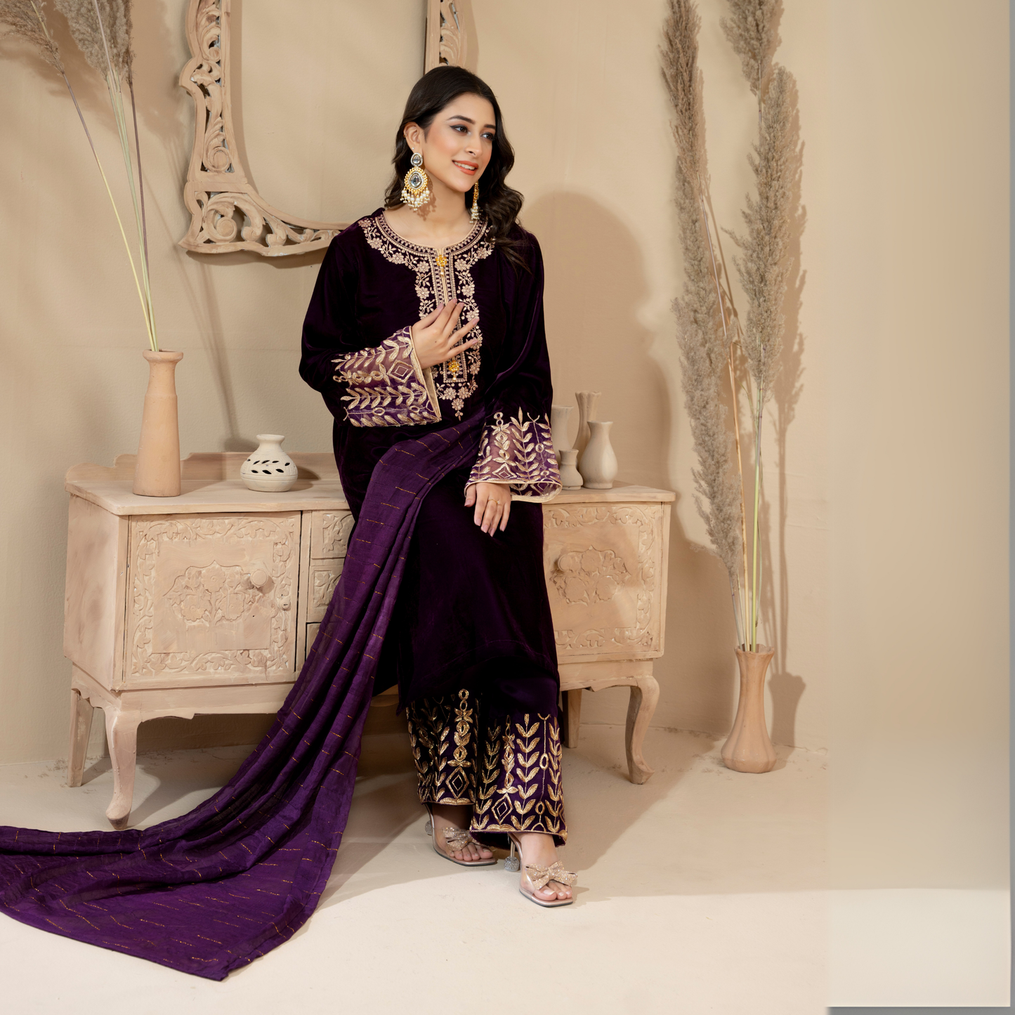 3 Pc Luxury velvet Dress | Winter Collection | Raniya.h | UMRAH01001