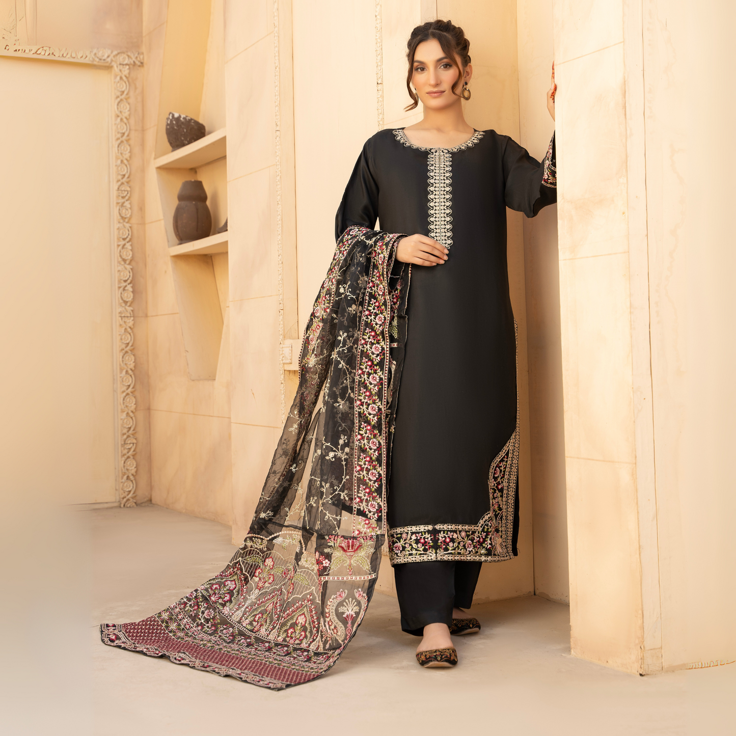 UA-60 Embroidered Viscose Linen 3 Pc Pakistani Dress | UMNAA