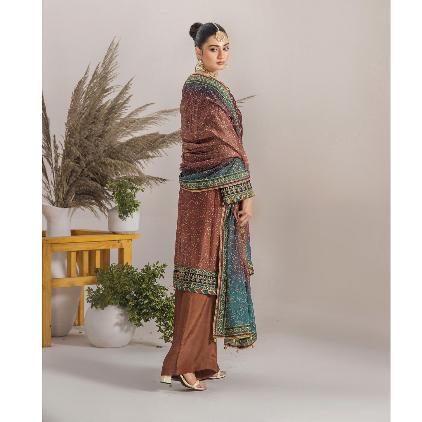 UTT-13 "INOVA" Luxury Chiffon Collection by Traditional Thread