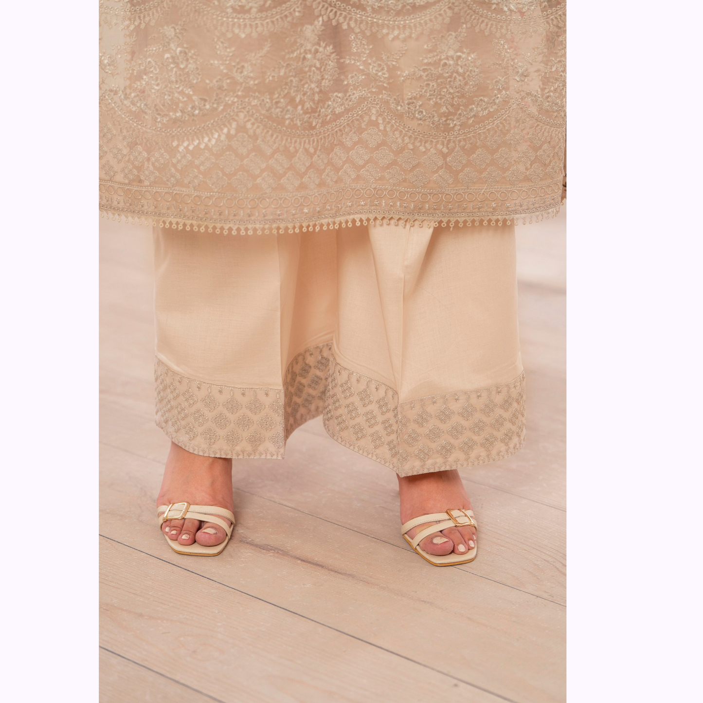 3 Pc Printed Floral Embroidered Trendy farshi Shalwar Collection karma collection