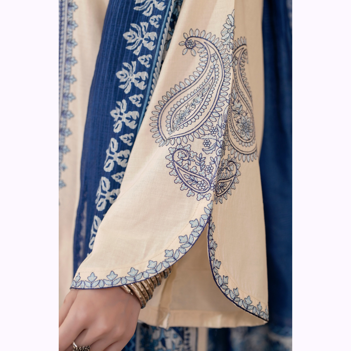 UKC-33 Embroidered Cambric Cotton Dress Ready to Wear 3 Pc - Karma Collection
