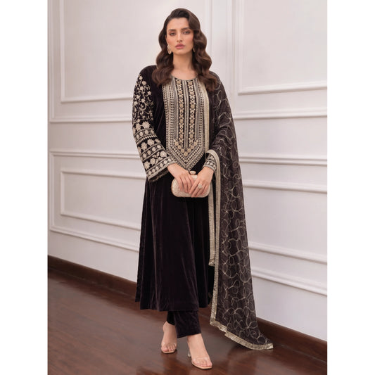 UA-324 Embroidered Velvet Kaftan 3 Pc | Umnaa