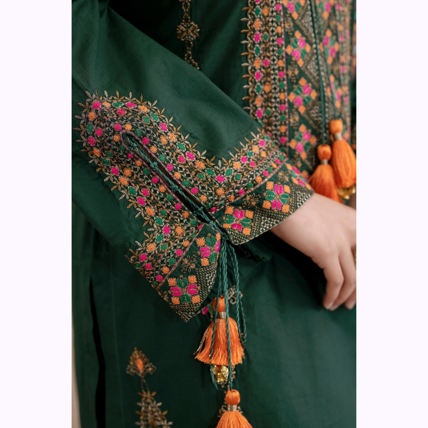 UKC-31 Embroidered Cambric Cotton Dress Ready to Wear 3 Pc - Karma Collection