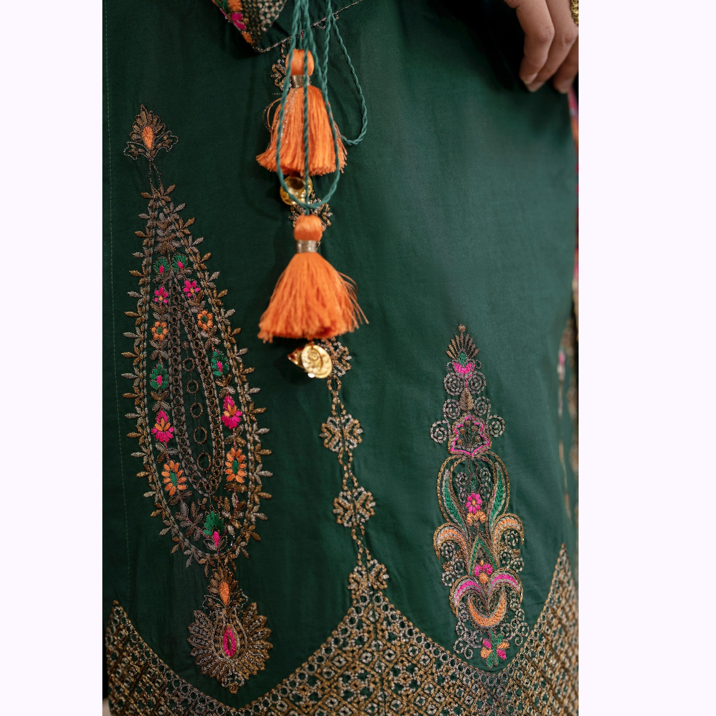 UKC-31 Embroidered Cambric Cotton Dress Ready to Wear 3 Pc - Karma Collection