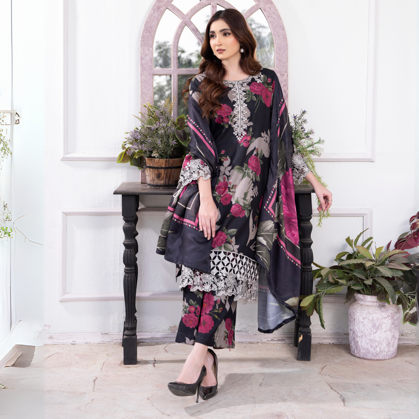 3 Pc Embroidered Printed Dress with Dhanak Wool Shawl | Winter Collection | Raniya.h | UMRAH0503