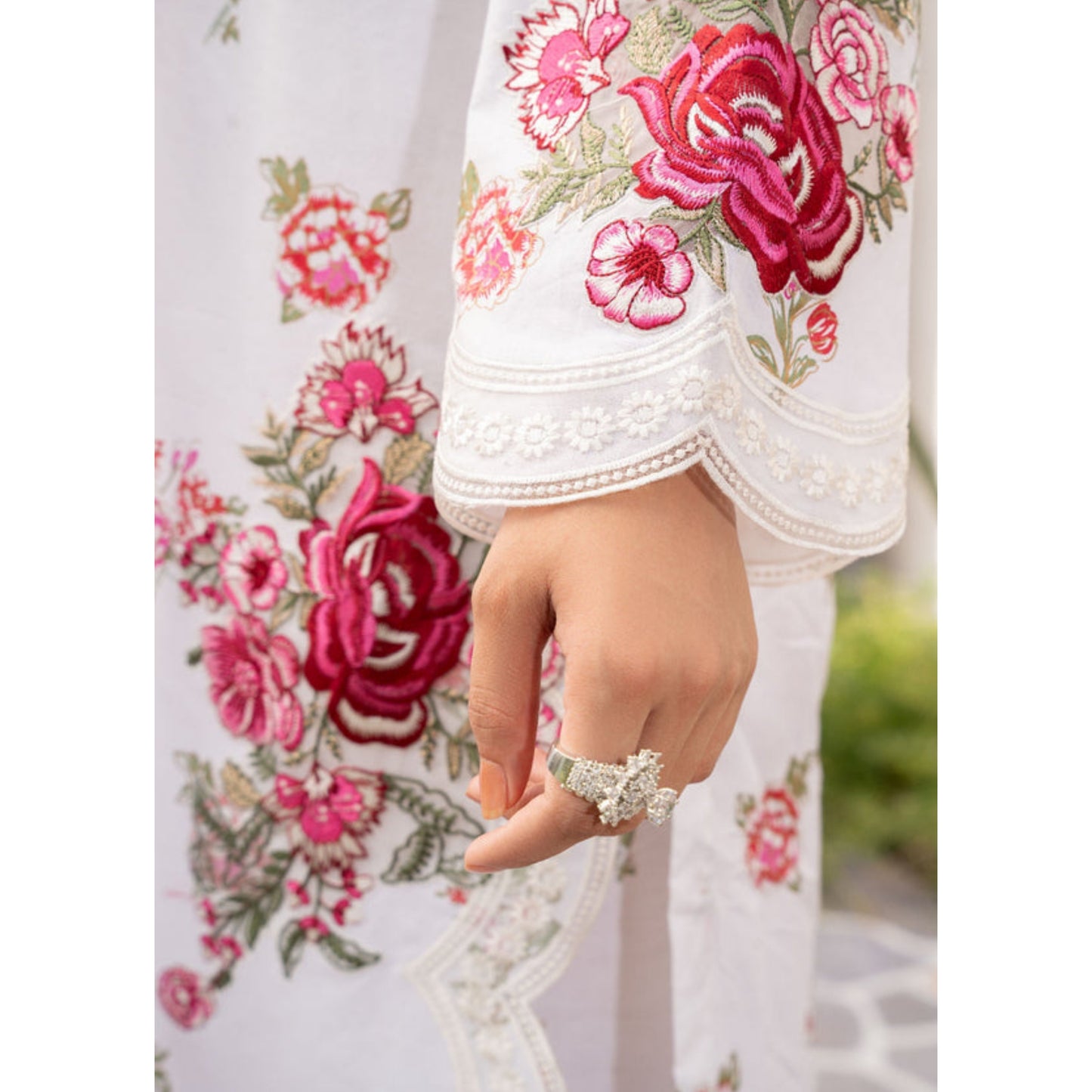 (Cream) Embroidered Cambric Cotton 3 Pc Pakistani Dress | UMNAA