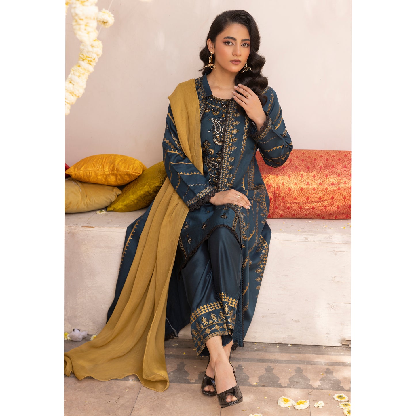 UMS-21 Luxury Embroidered Court Style Arabic Linen Collection | Ready to Wear | Simrans
