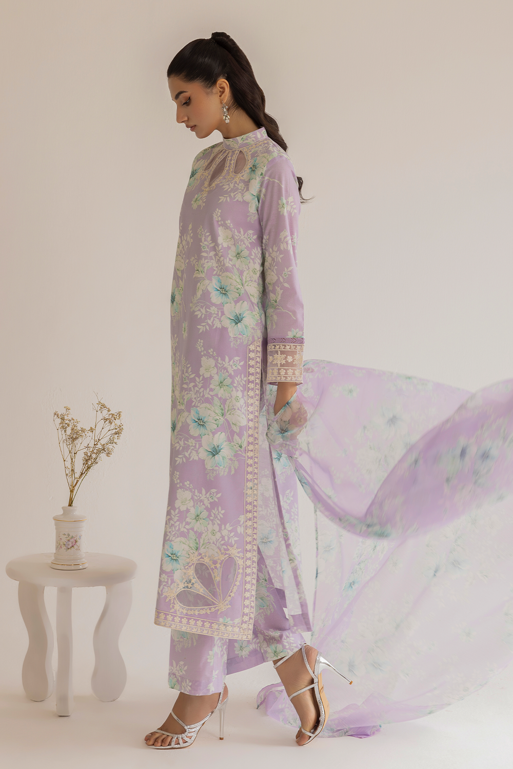 (Lilac) 3 Piece "Dastaan" Embroidered Lawn Dress - Esra Fashion