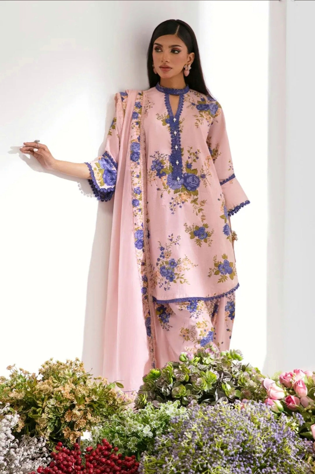 Mahay by Sana Safinaz Stitched 3 Piece Summer Lawn Collection 23