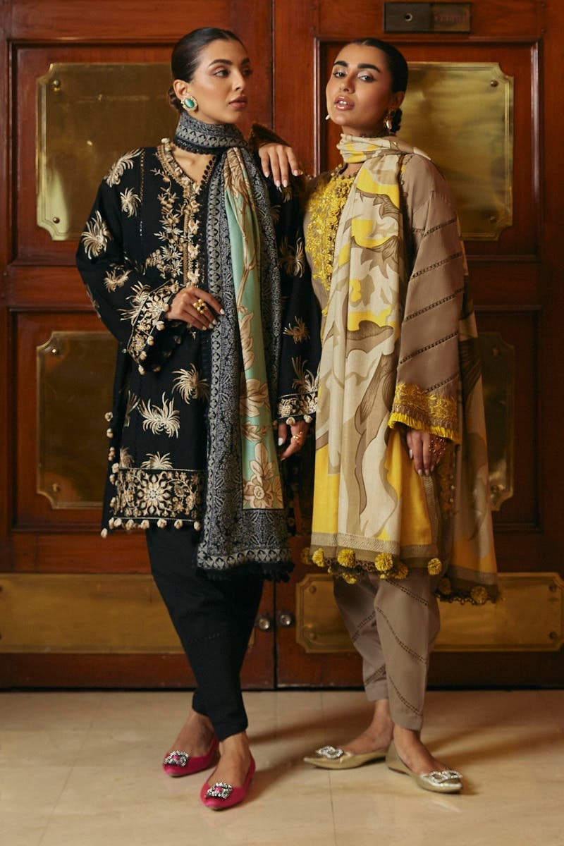 Muzlin By Sana Safinaz Stitched 3 Piece-Winter Collection