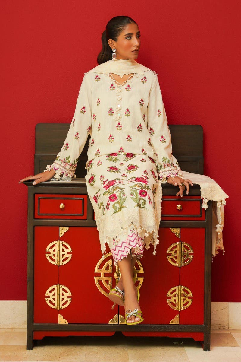 Muzlin By Sana Safinaz Stitched 3 Piece-Winter Collection