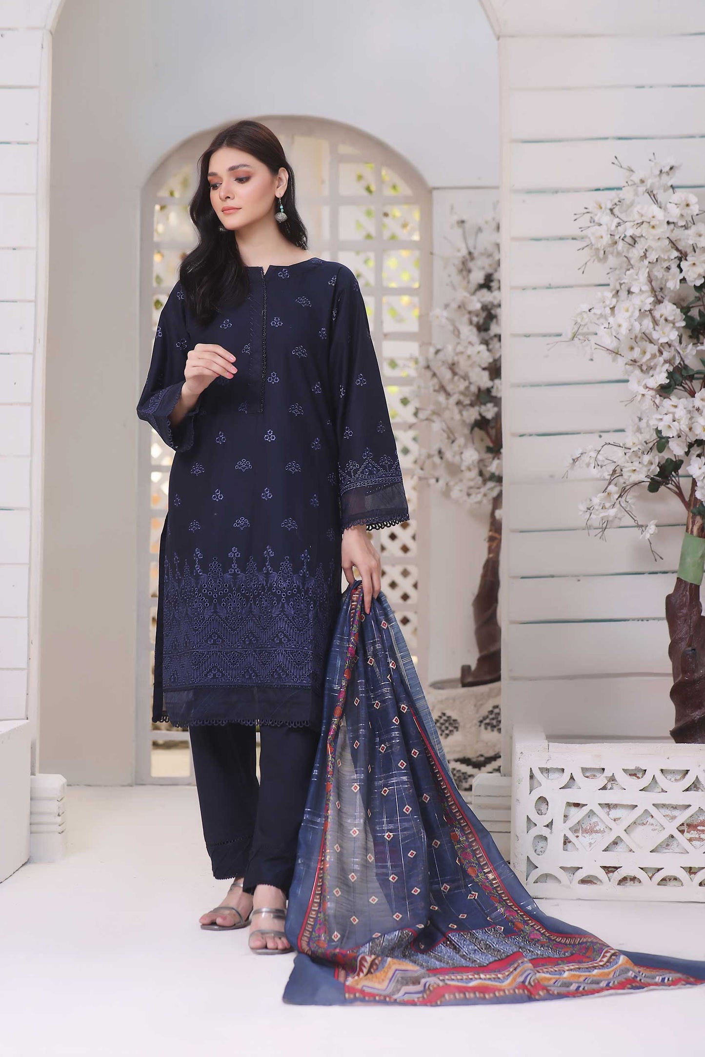 3 Piece Stitched Embroidered Chickenkari Lawn-ZAINAB FAZLANI