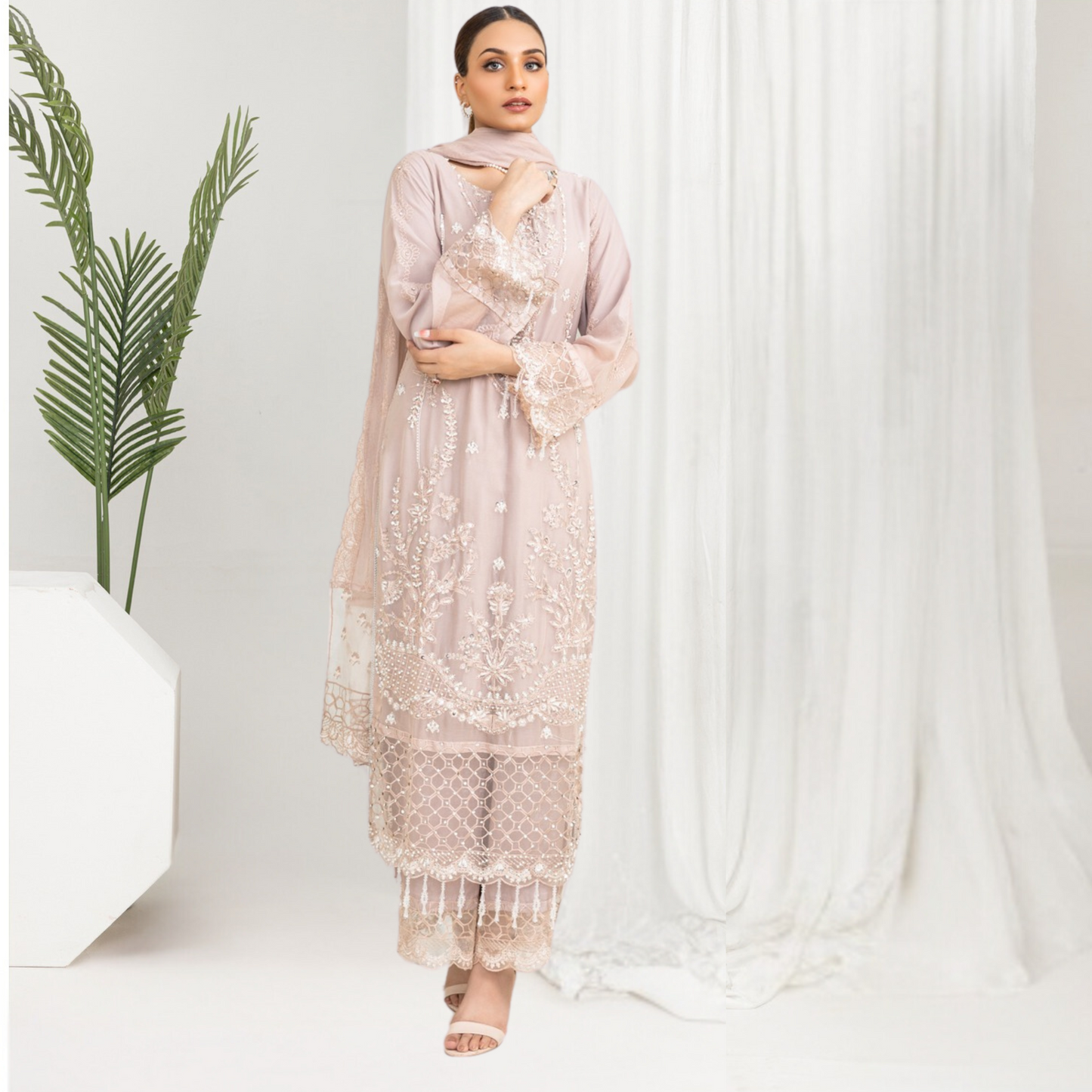 Luxury Embroidered Chiffon Dress 3 Pc | Winter Collection | Rangz | UMRGZ3601
