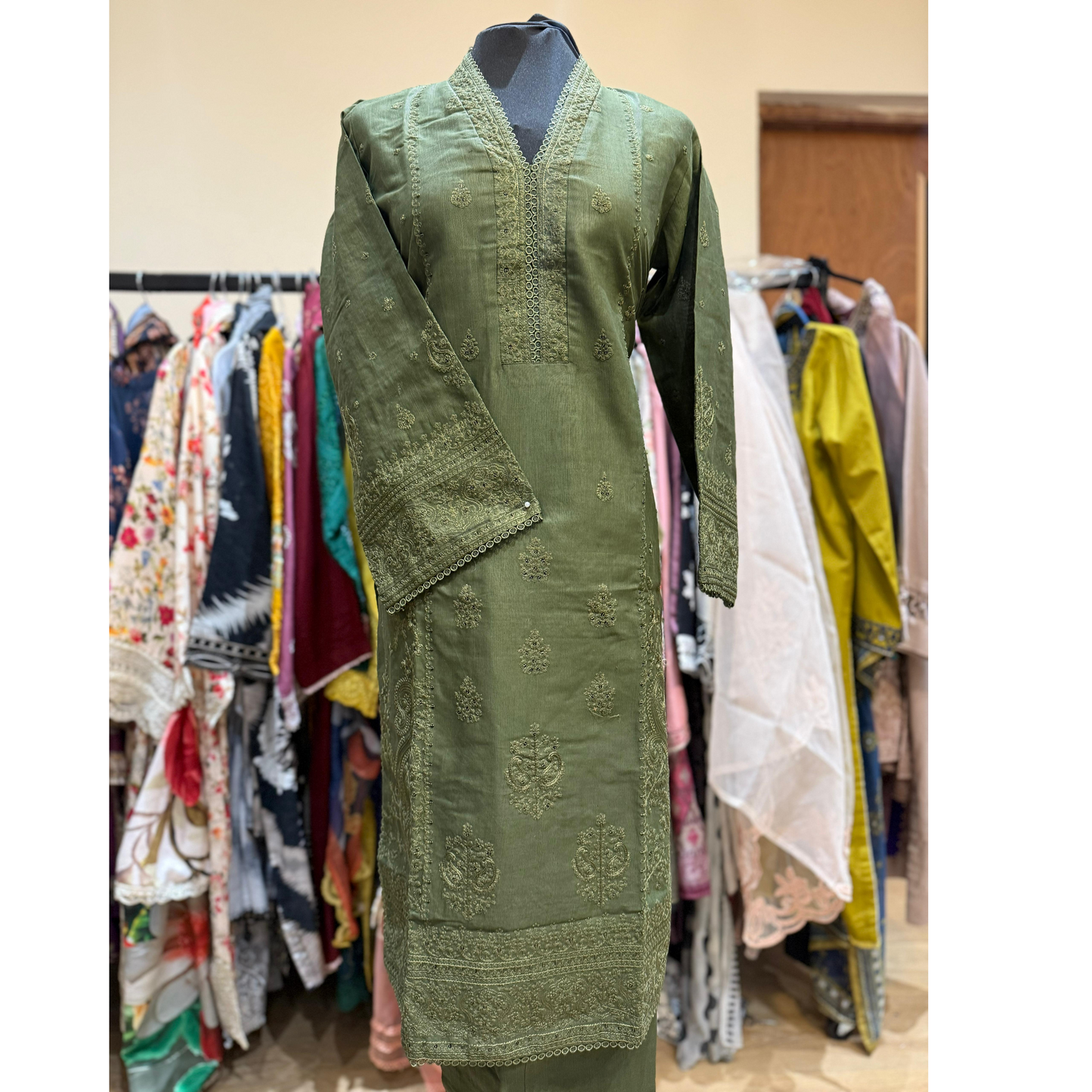 2 Pc Embroidered Khaddar Co-Ord Set  | Ready to wear| Hayats