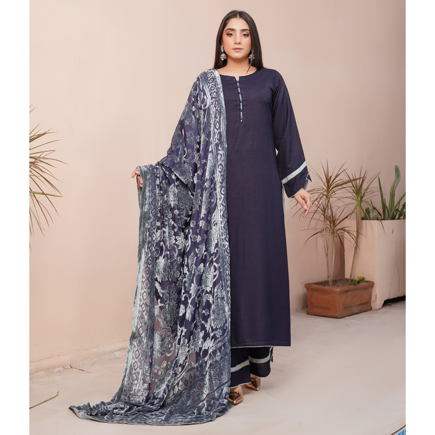 UMS-54 "Venus" by Simrans Palachi Shawl Linen Shalwar kammez Winter Collection