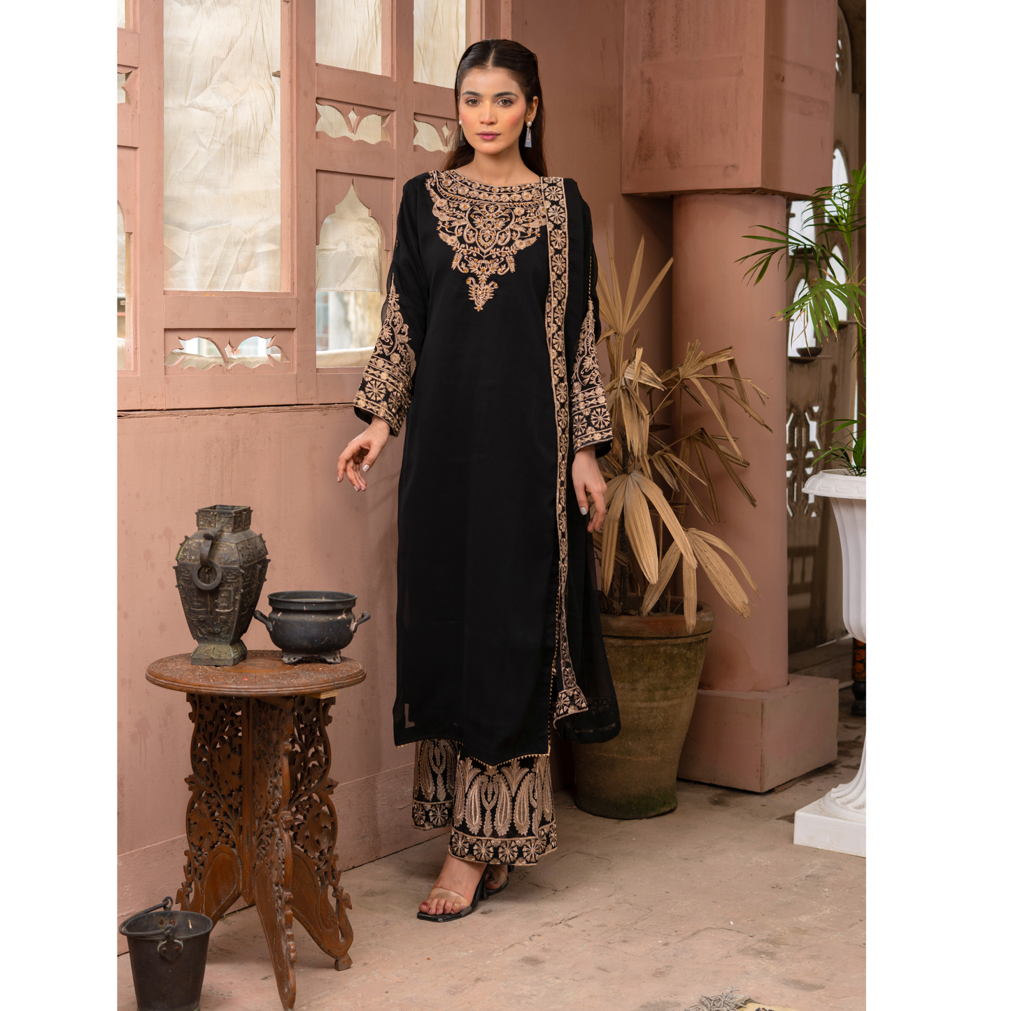UMRZ-50 Luxury Chiffon Embroidered 3 Pc Collection by Rangz