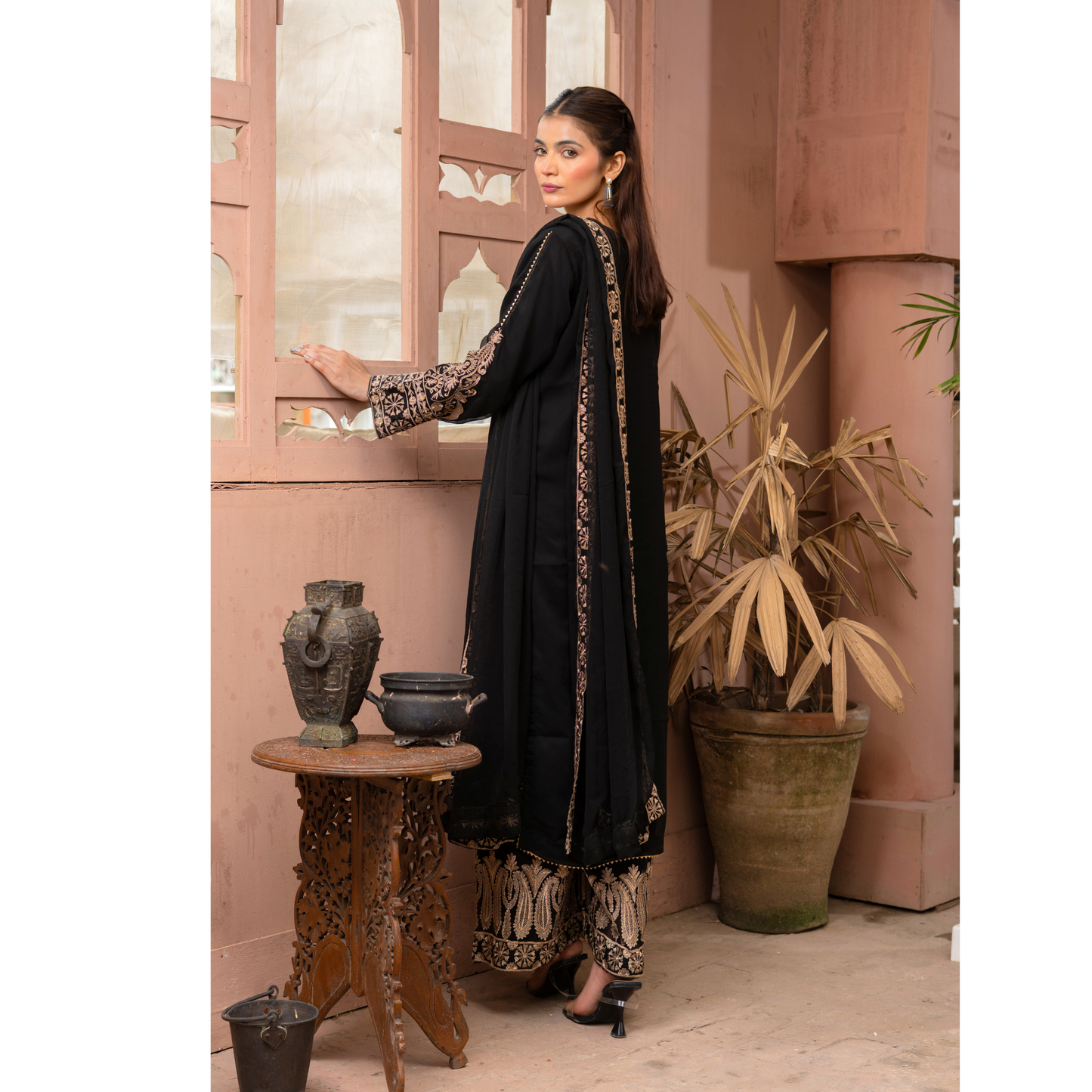UMRZ-50 Luxury Chiffon Embroidered 3 Pc Collection by Rangz