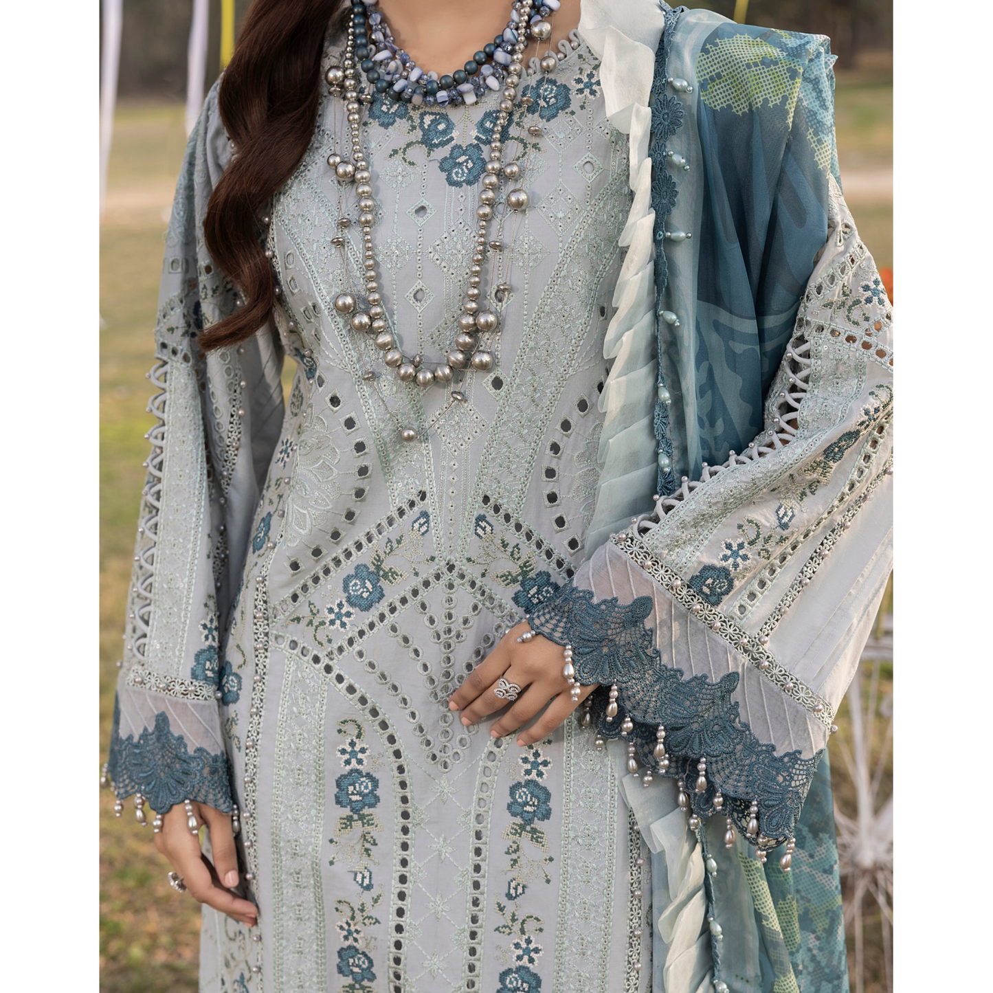 UTT-09 Embroidered Summer Lawn Collection | Ready to Wear | Traditional Thread