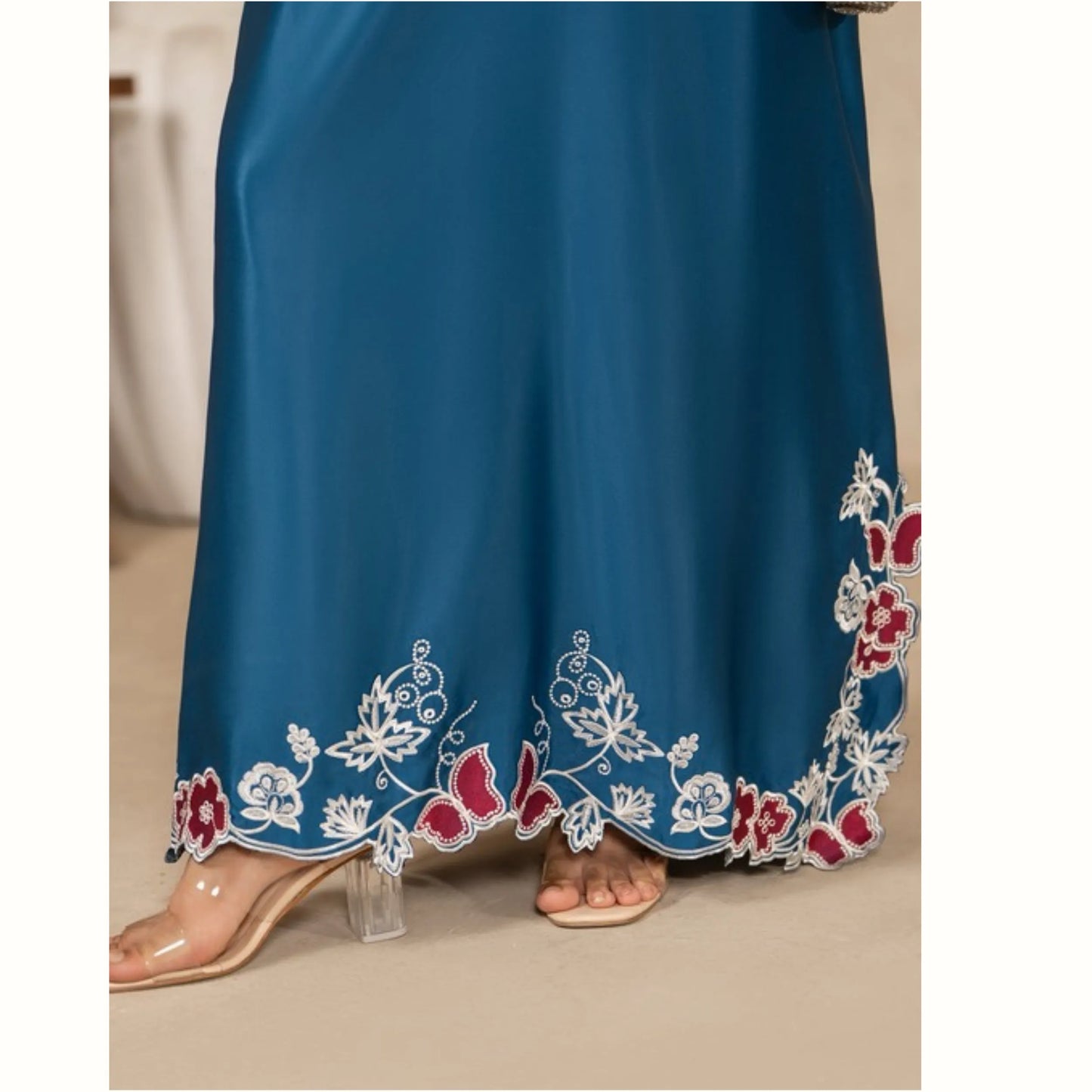 RA-39 Embroidered kaftan 2 Pc - Raniya.h
