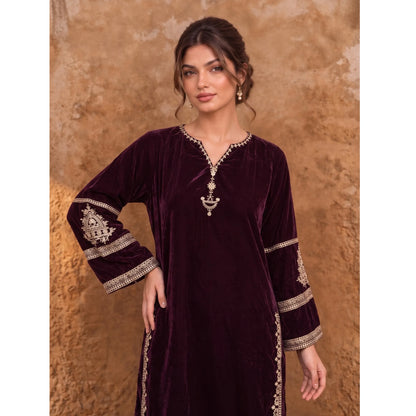 UA-315 Embroidered Farshi Shalwar Cord Set | Umnaa
