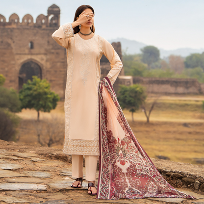 UCA-17 3 Pc Embroidered Lawn Ready to Wear Collection by Casuallite