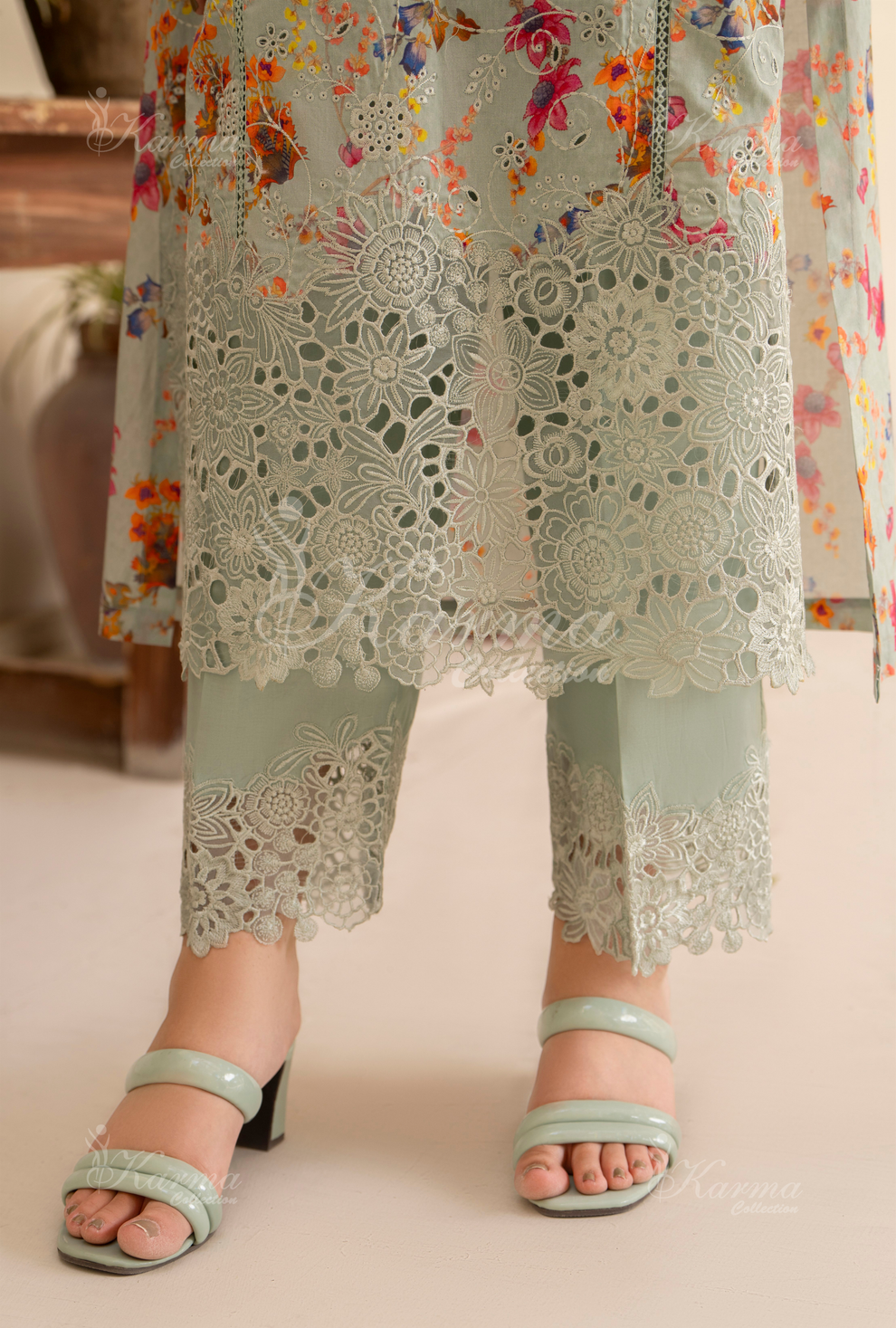 Mist Grey  Printed Chikenkari Cotton Lawn 3 Pc - Karma Collection