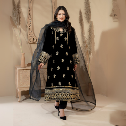 3 Pc Luxury velvet Dress | Winter Collection | Raniya.h | UMRAH01001