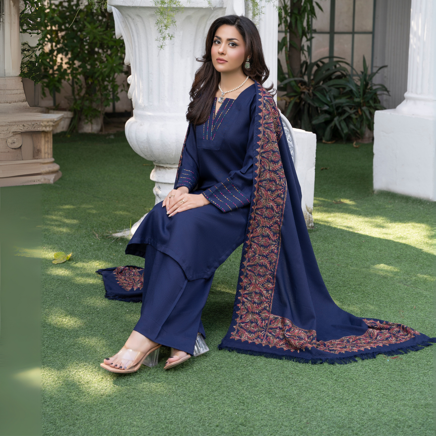3 Pc Dhanak Dress with Embroidered Shawl | Winter Collection | Raniya.h | UMRAH0801